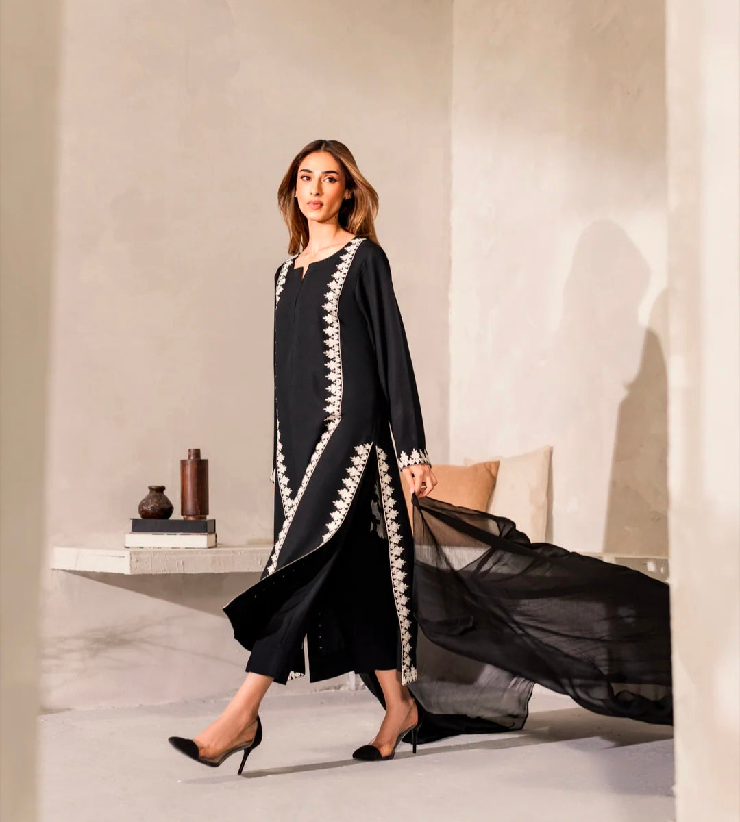 Blackish 3Pcs Embroidery