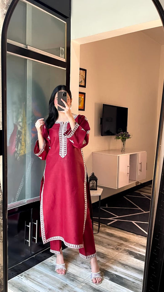 LILLY EMBROIDERY 2PC