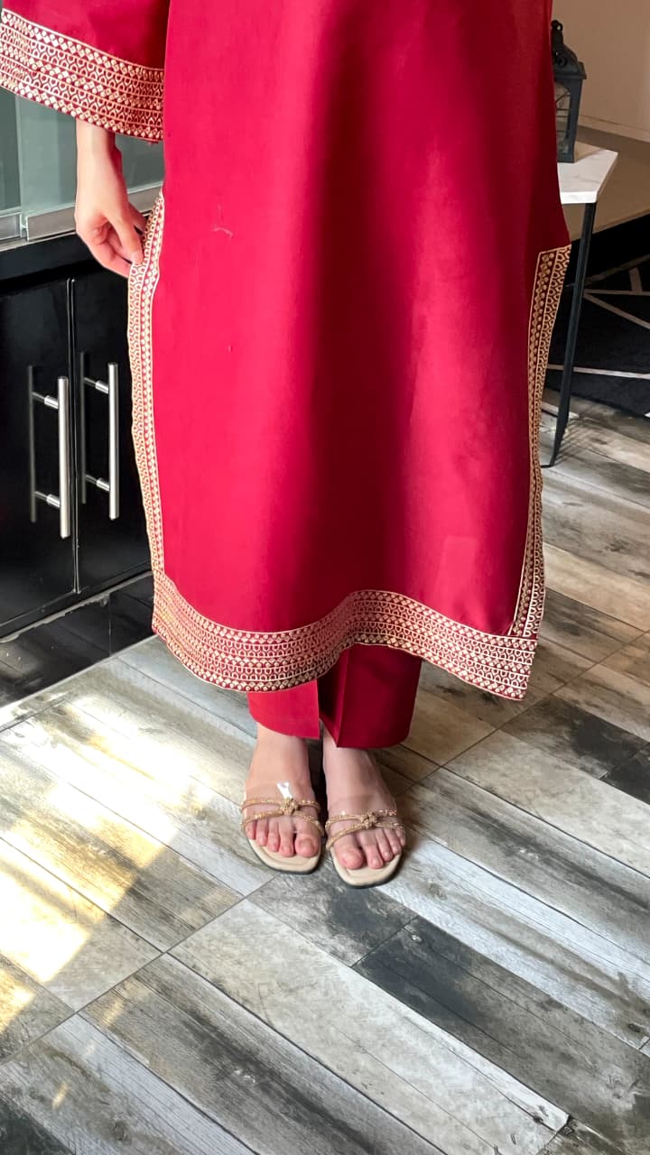 LAIBA EMBROIDERY 2PC