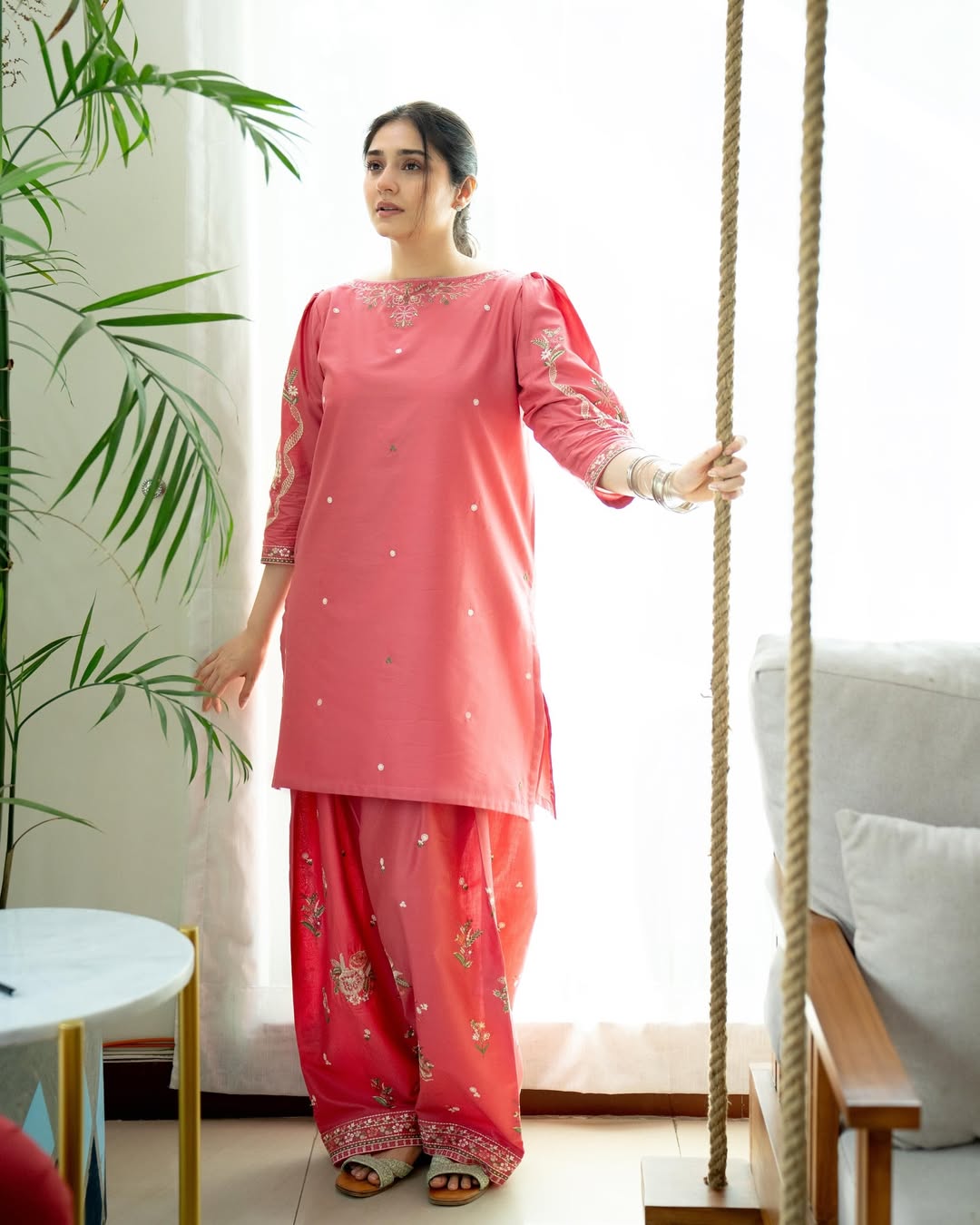 MEHAK EMBROIDERY 2PC (FARSHI)