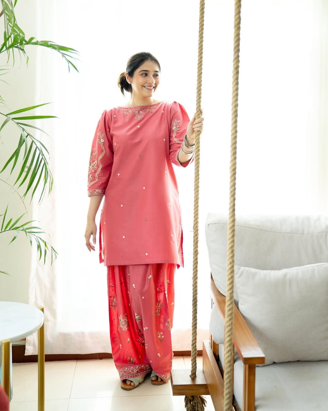 MEHAK EMBROIDERY 2PC (FARSHI)